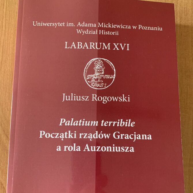 Nowa monografia Juliusza Rogowskiego